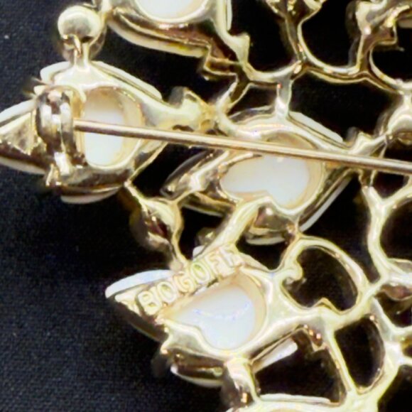 Vintage Bogoff Brooch White Lucite Rhinestone Large - Picture 3 of 10